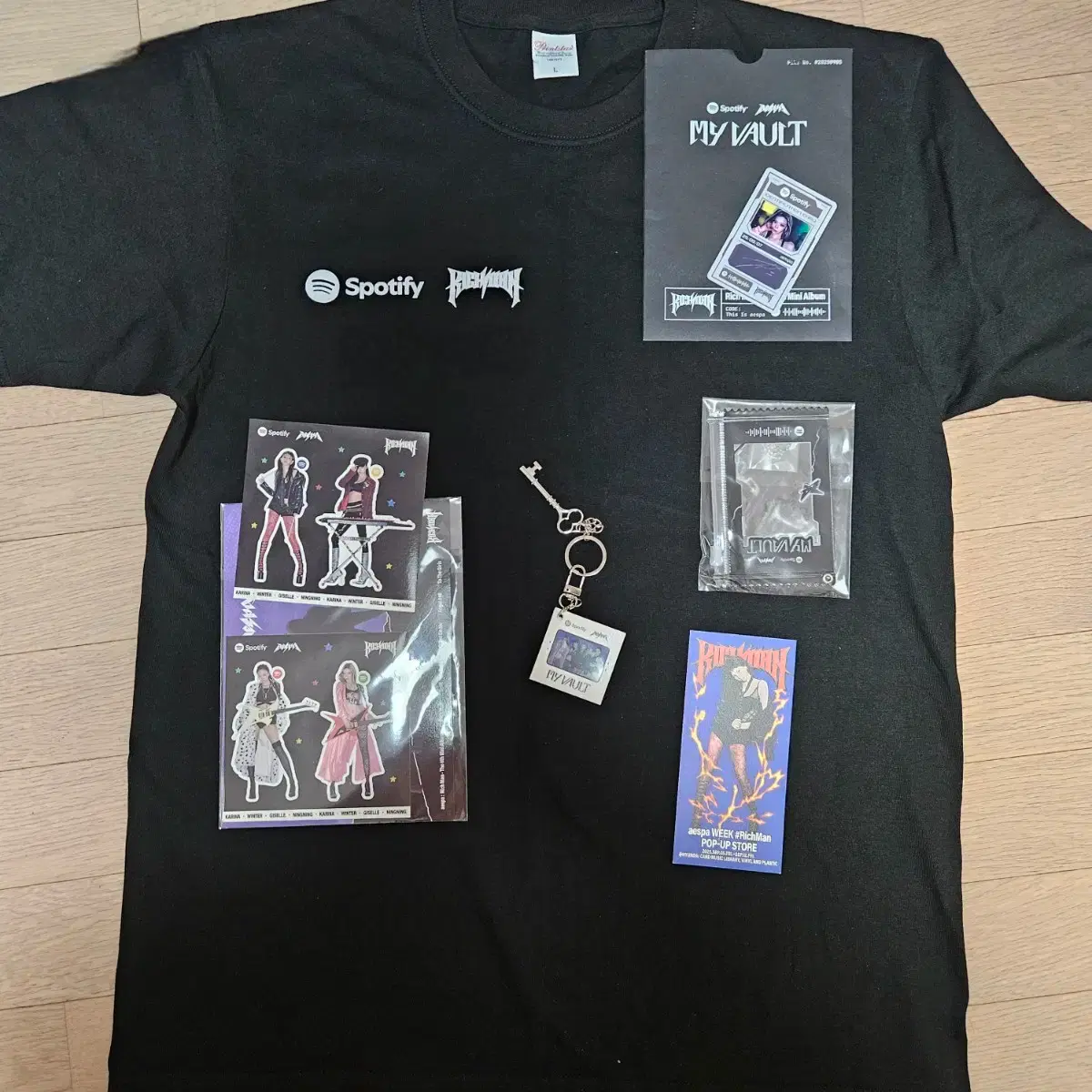 aespa - [Rich Man] 2025 aespa Week POP-UP OFFICIAL MD T-SHIRT SET